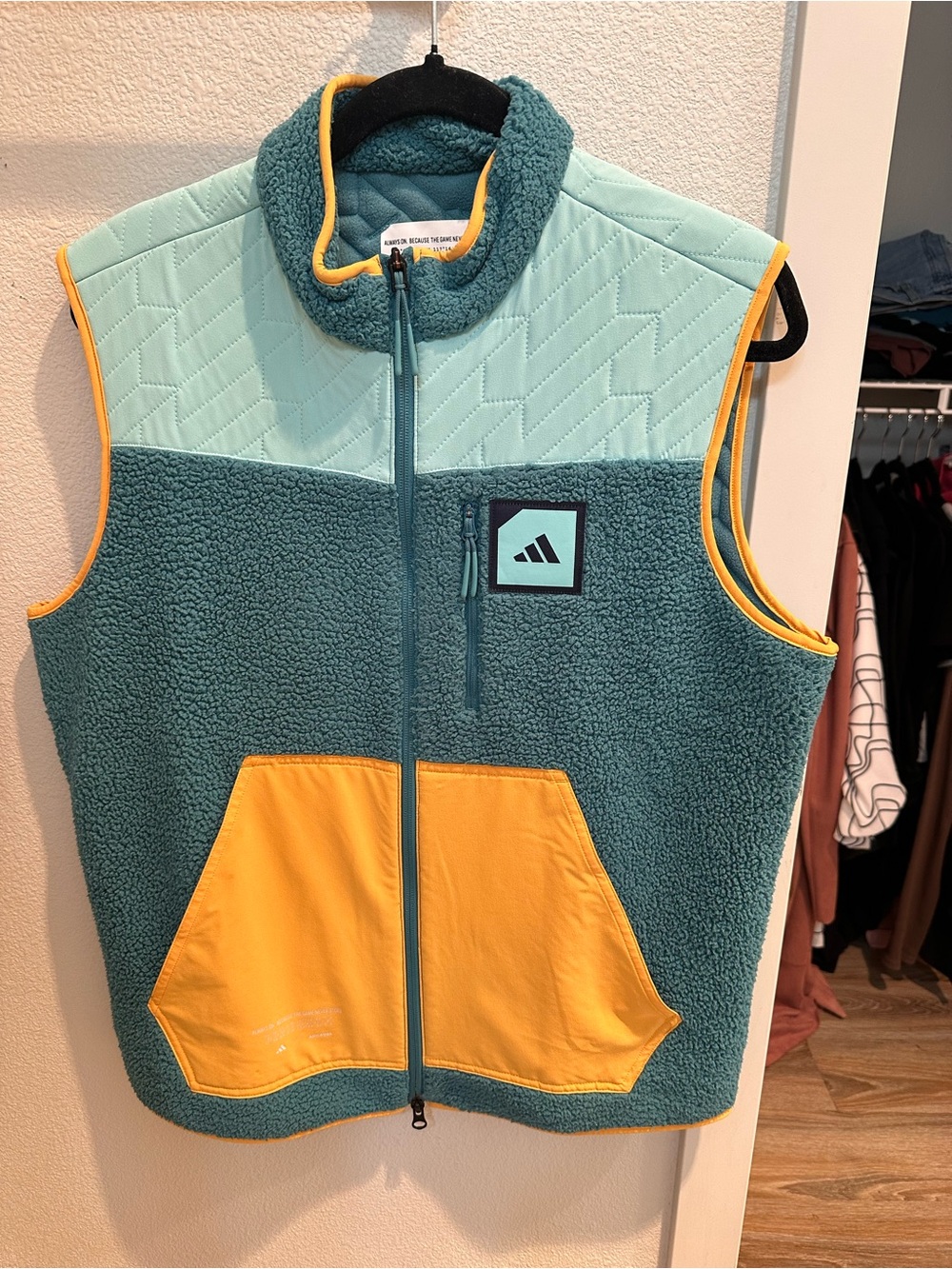 adidas Men’s Teal & Yellow Sherpa Vest